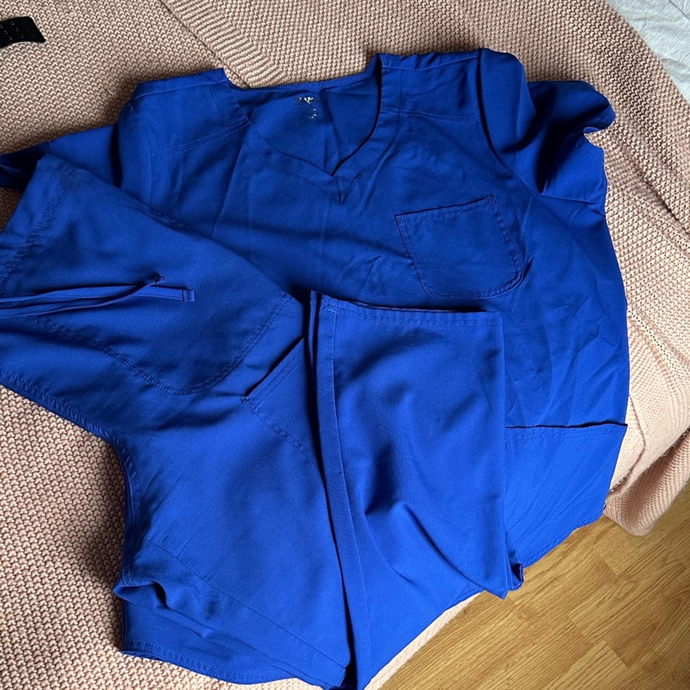 Royal Blue Scrub Star set XL top, L pant